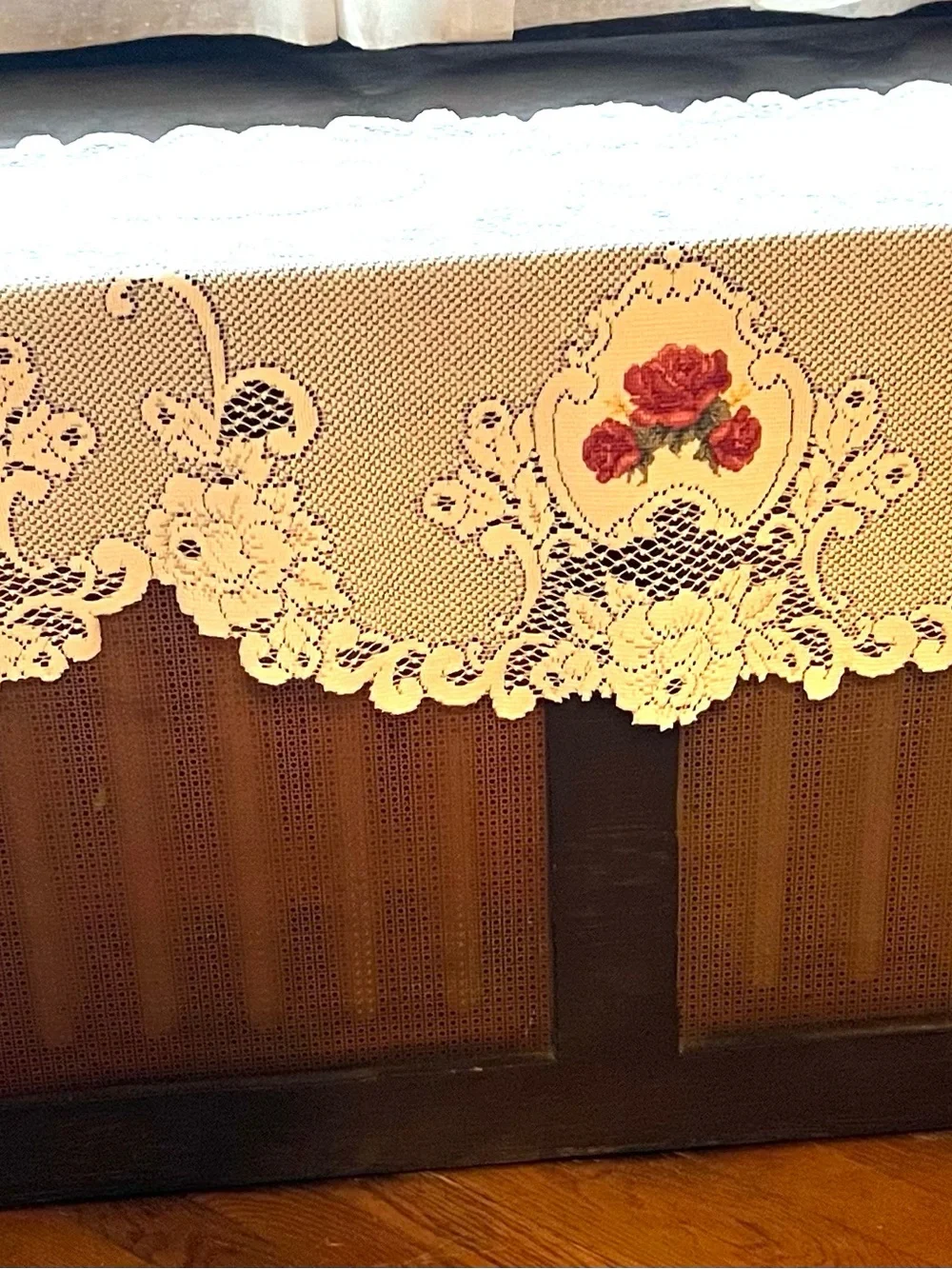 Heritage Lace Vintage Rose Mantle Scarf with matching centerpiece doily